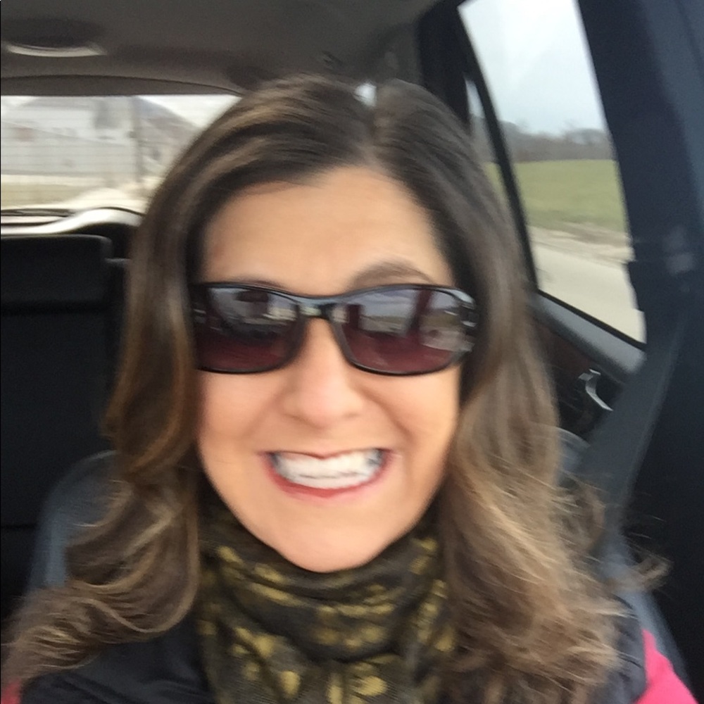 Meet your Posher, Traci